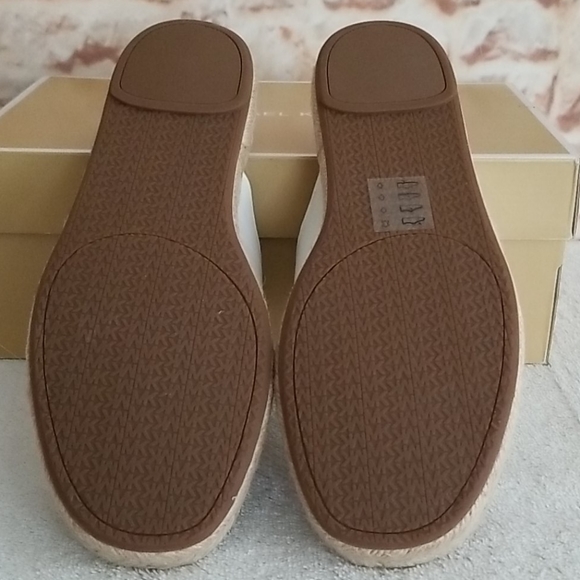 New Michael Kors Linden Slide Flat Sandals - Picture 5 of 7